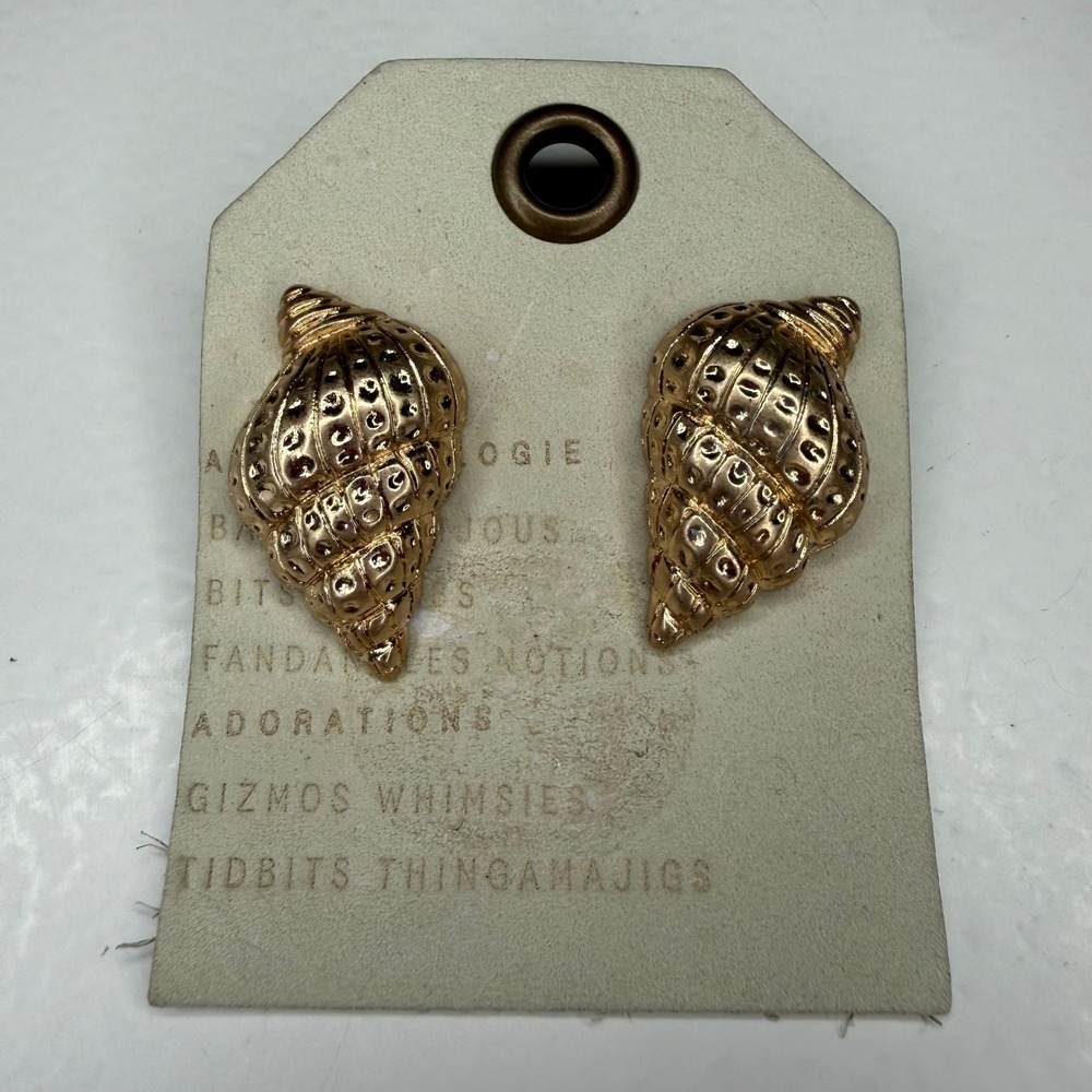 Anthropologie Gold Shell Stud Earrings Textured Conch Seashell Coastal Jewelry